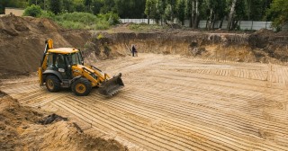 Разработка котлована Железногорск, цена от 306 руб./м3.